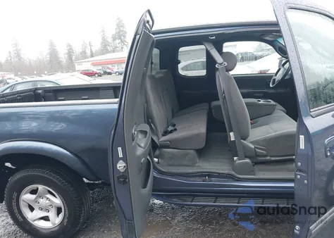 2004 Toyota Tundra Sr5 V8 из США, поврежденный, VIN 5TBBT44164S447695